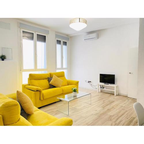 Flamenca Triana - Apartamento Wifi con 2 Dormitorios 2 sofas camas 2 baños