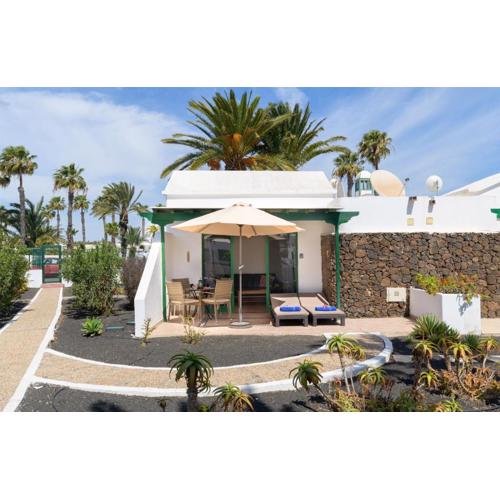 Flamingo Beach Bungalow - Casa Iris