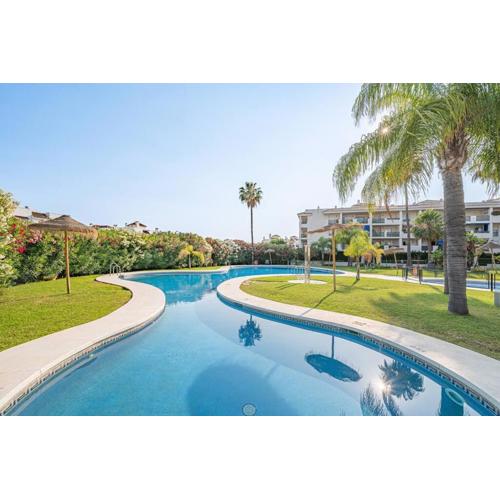 Flat -Puerto Banus -6 a 8 Persons-Pool-Parking