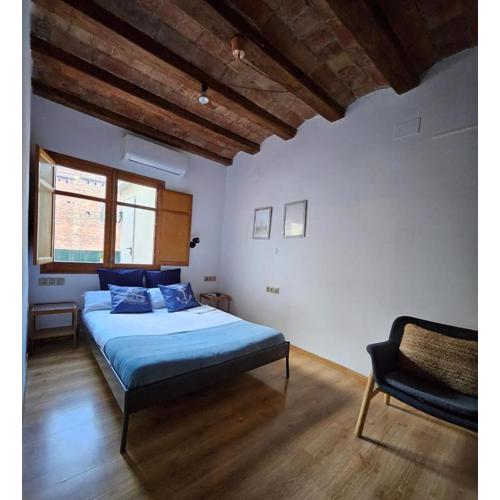 Flat with 2 rooms and private terrace min 32 days