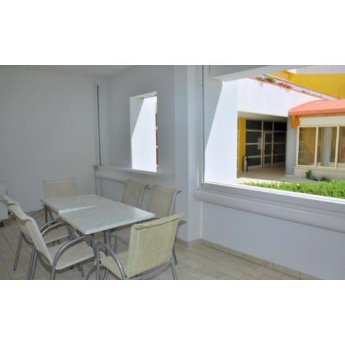 Flat with a spacious sunny terrace - Beahost