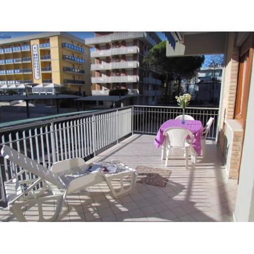 Flat with large terrace to enjoy the sun