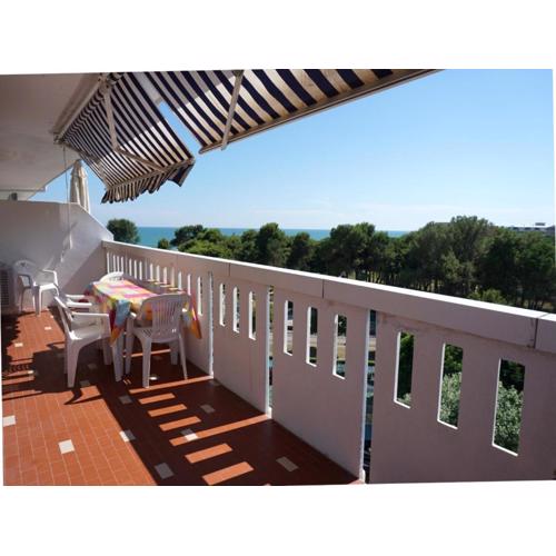 Flat with luminous terrace by the sea - Beahost