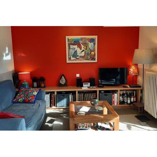 Flat with private parking, in the heart of Sete