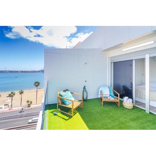 Flatguest Luxury Beach Terrace Loft - WIFI