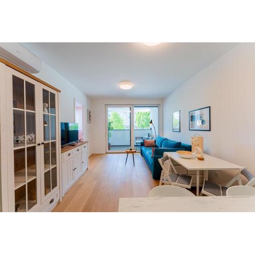 Flex SelfCheckIns 149 - Zagreb - Bedroom - Garage - Loggia