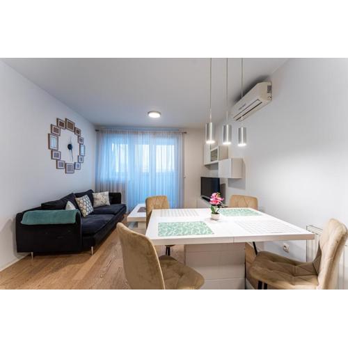 Flex SelfCheckIns 170 - Zagreb - Bedroom - Parking - Loggia