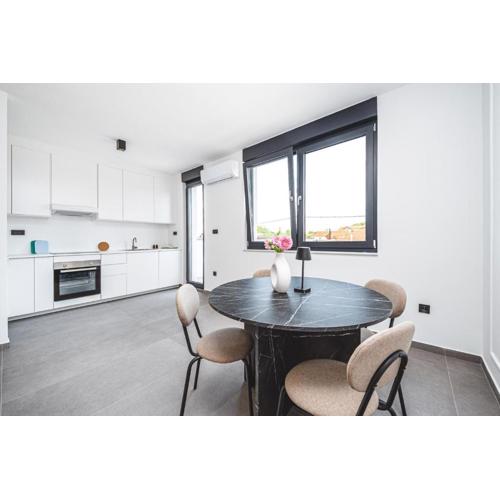 Flex SelfCheckIns 184 - Zagreb - 2 Bedrooms - Parking - Balcony