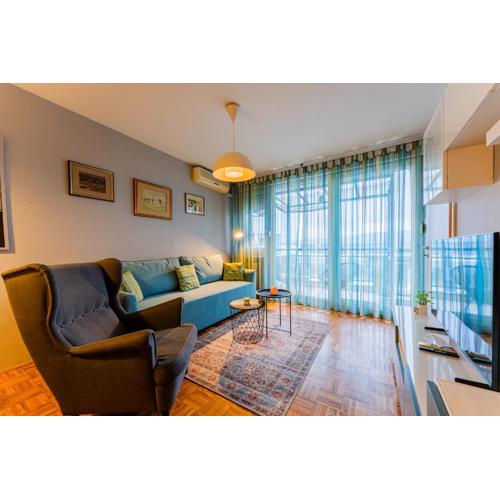 Flexible SelfCheckIns 111 - Zagreb - Parking - 2 Bedrooms - Loggia