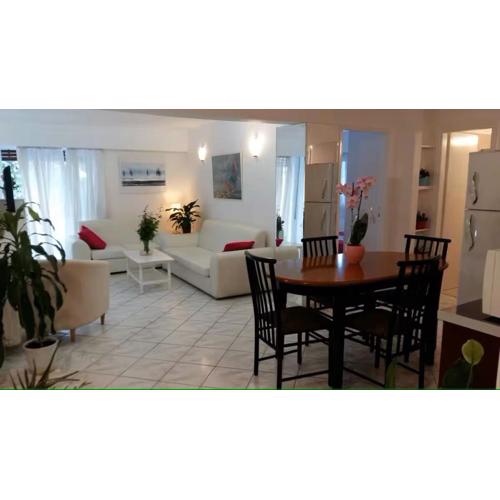 Flor de Mayo,Apt in Alimos near the sea