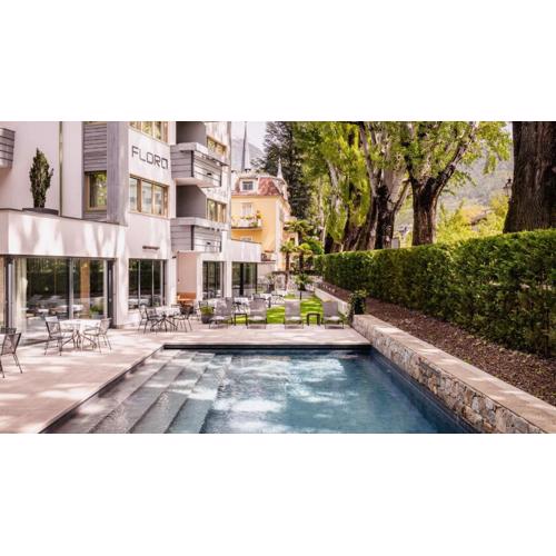 Flora Hotel & Suites