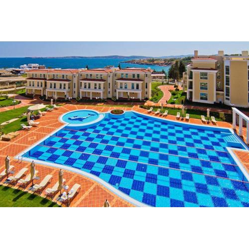 FLORES GARDEN SEA VIEW APARTMENT WITH BALCONY
