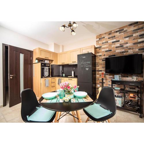 Florette Black Sea by RV Apartments