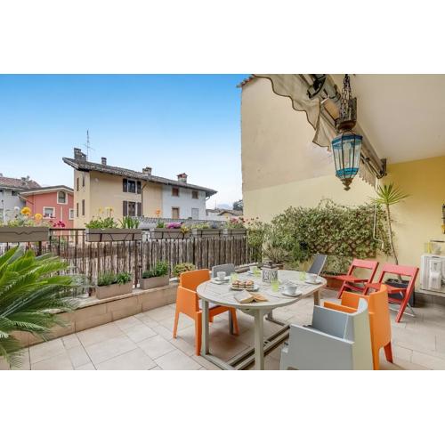 Flower House - Happy Rentals