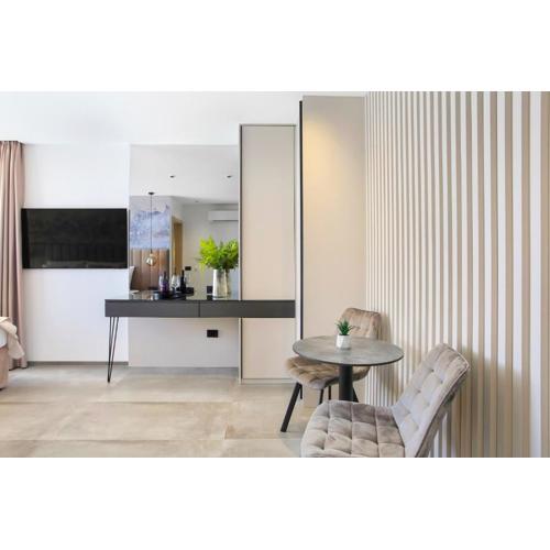 Fly Room - S1 - MPolo