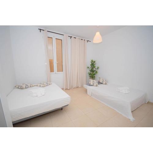 For You Rentals Hermoso apartamento TEMPORAL Plaza Zerolo - Chueca - Madrid INF1F