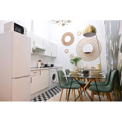 For You Rentals Vive la vida madrileña en piso temporal 2 habitaciones CER8