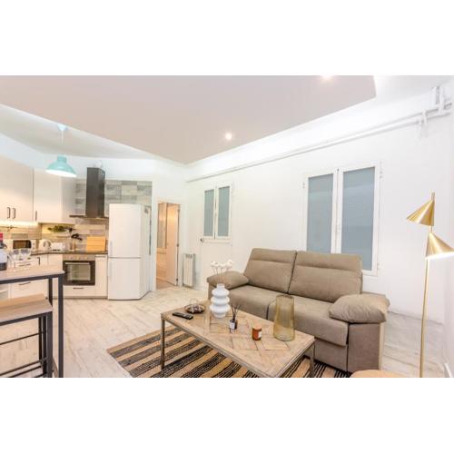 For Your Rentals Título Moderno y elegante apartamento TEMPORAL en barrio Ibiza MEN30