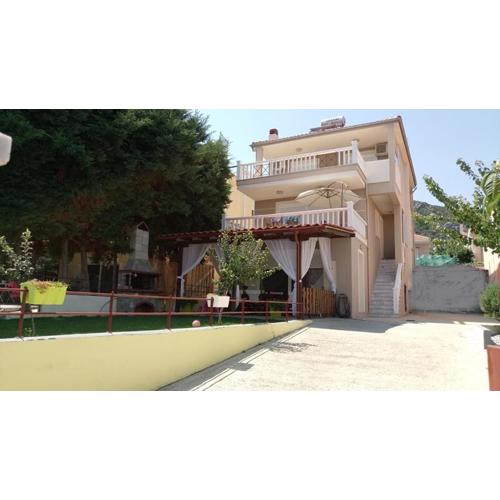 Fotis Resort