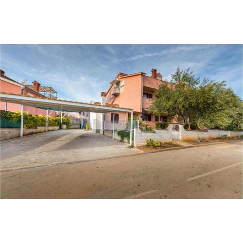 Four-Bedroom Apartment In Fazana