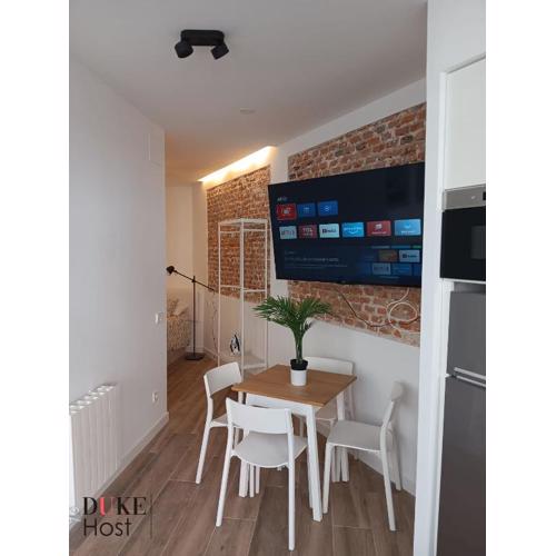 Francos Rodriguez2 Apartments