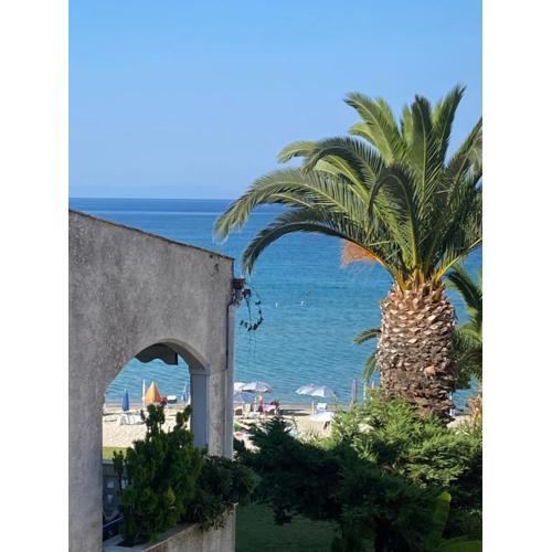 FRANKI SIVIRI BEACH VIEW