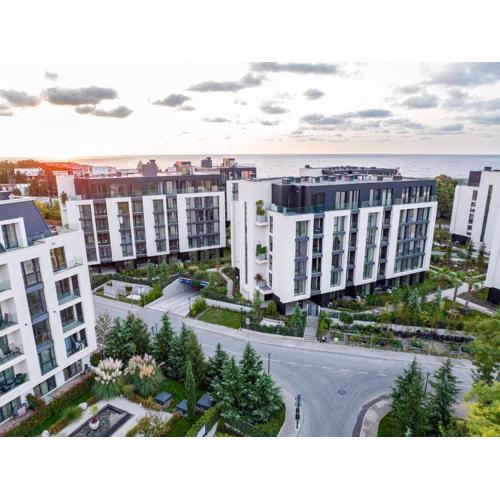 Free parking flats with WIFI and pool