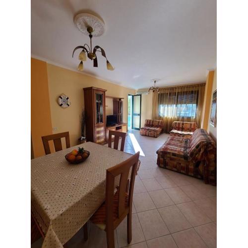 Free Parking & Wi-Fi, Big Apartment, Beach Center