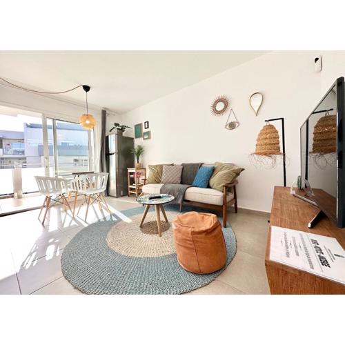 Fresh Lemonade con piscina, AC, doble terraza, cocina completa y parking