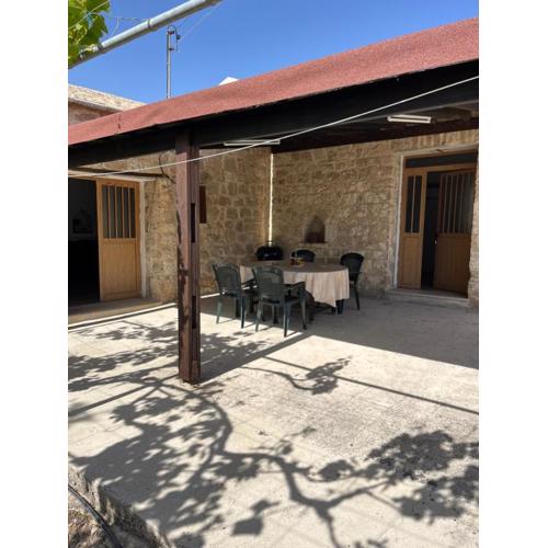 Friendly villagehouse