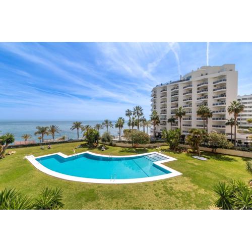 Front line beach apartment 2 bedr