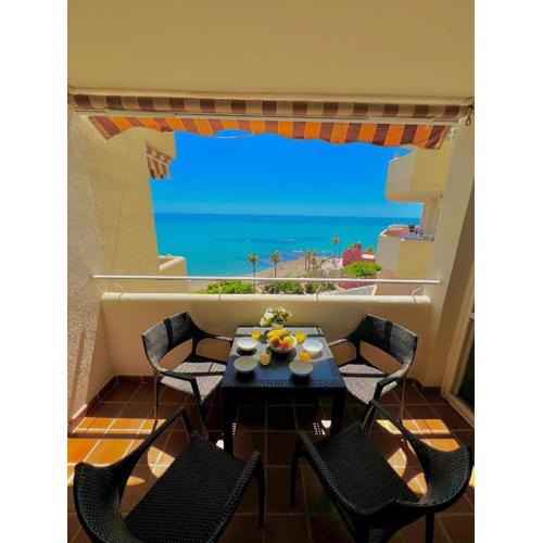 Frontal Sea View Apartment Benalbeach