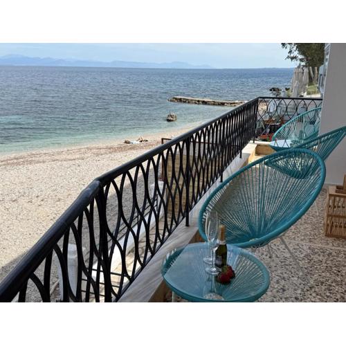 Fronte Mare Suite - Sea Front Luxury Suite With Private Beach Patio
