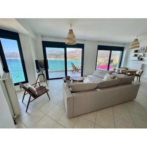 Frosini Seafront Loft