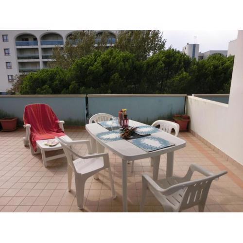 Functional 1 bedroom apartment with shared pool