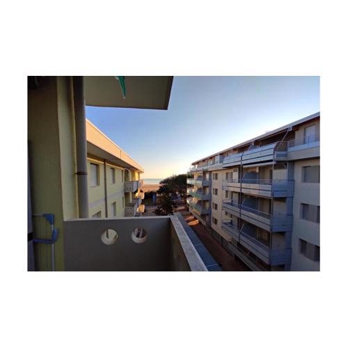 Functional studio with balcony - Beahost