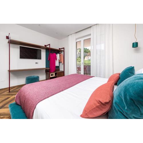 Futura Funky House - De Vivo Realty Sorrento