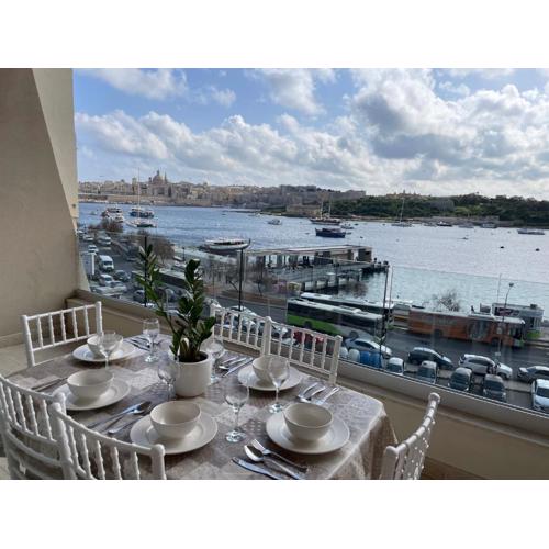 Galileo - Sliema Seafront Luxury Apartment