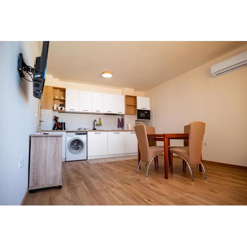 Galina Apartment Cozy Suite with FREE Parking
