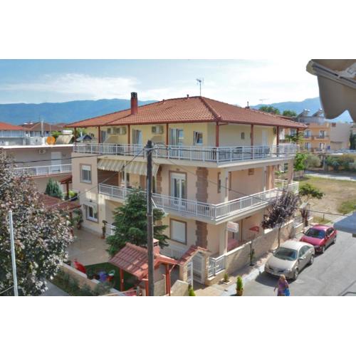 GARBIS Μπακάλης Θεοχάρης