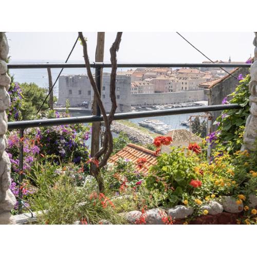 Garden Apartment Marina