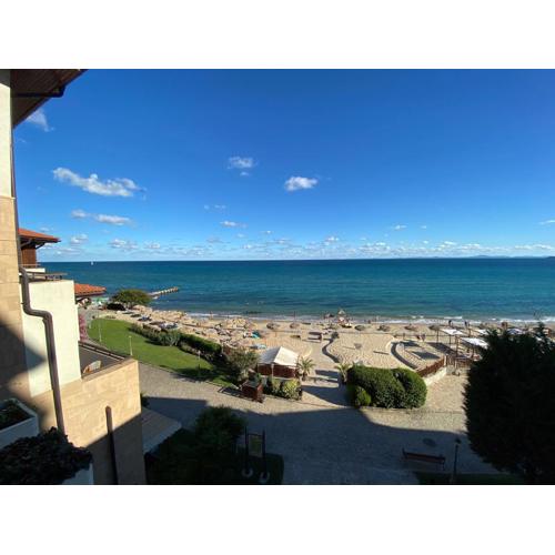 GARDEN OF EDEN B3-2 Private One Bedroom Apartment