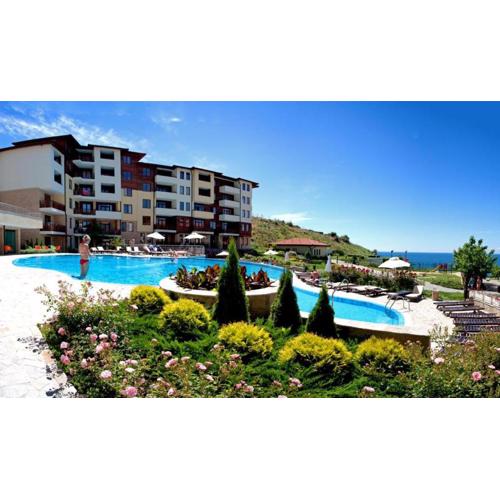 Garden of Eden ground floor with pool and sea view