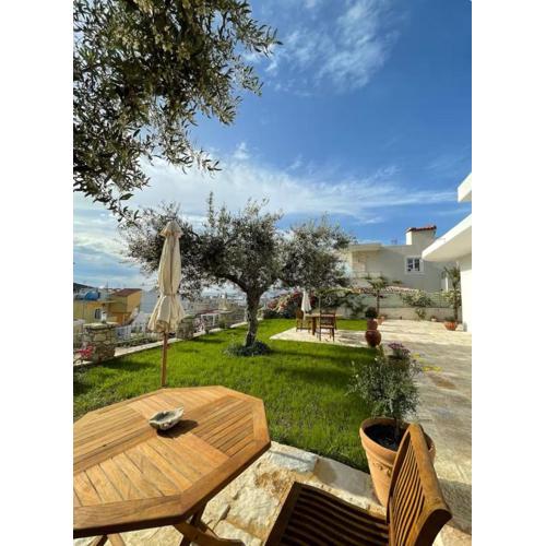 GardenView Retreat