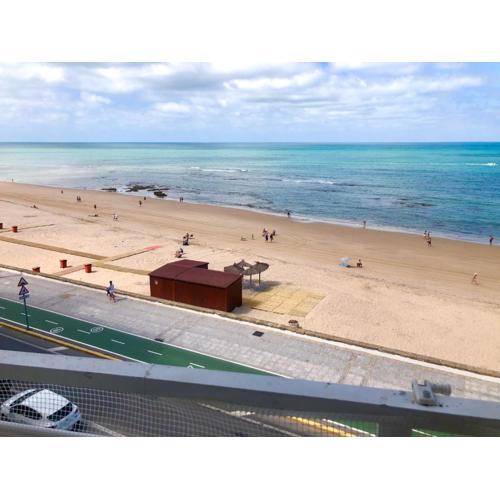 GATU PREMIUM Vista Infinita 1ªlinea mar WIFI, AIRE ACC, Preferente mayores de 21 años y familia