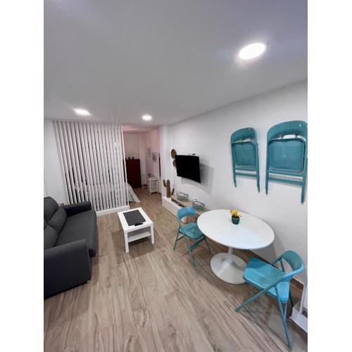 GATU Villa Paraguay , Preferente mayores 21 años y familias