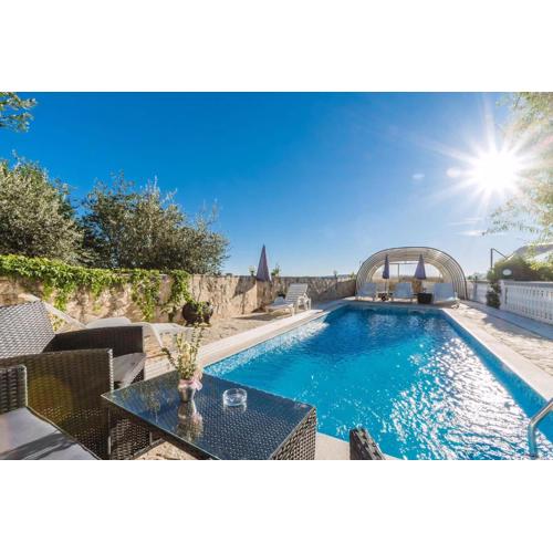 Gemütliche Wohnung Mit Pool