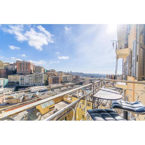 Genova La Fortuna Roomy Apt & Panoramic Balcony