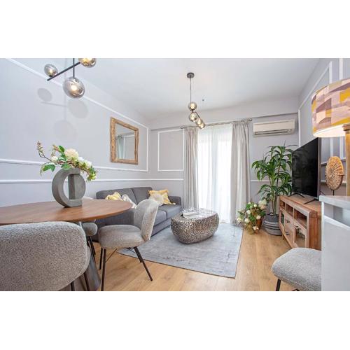 Genteel Home Amira