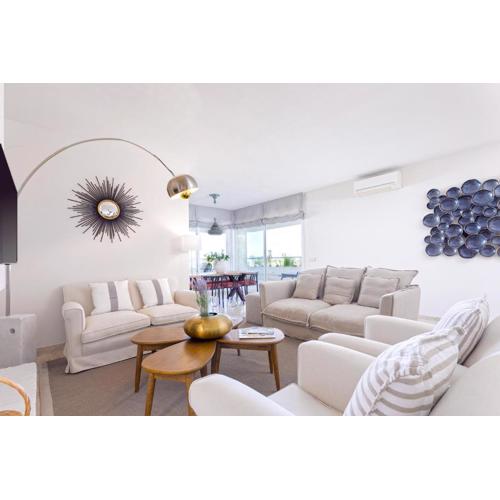 Genteel Home Flamencos Terrace